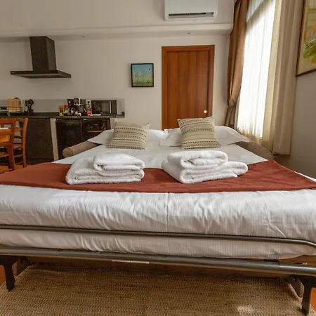 Ca'bastian-guest House Konukevi 3*